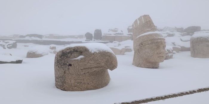 Nemrut Dağı’na yılın ilk karı düştü