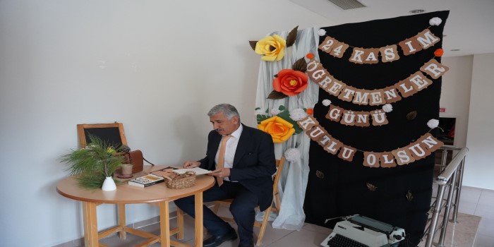 Başkan Hallaç’tan öğretmenler günü mesajı