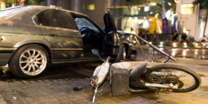 Besni’de otomobil ile motosiklet çarpıştı: 1 yaralı