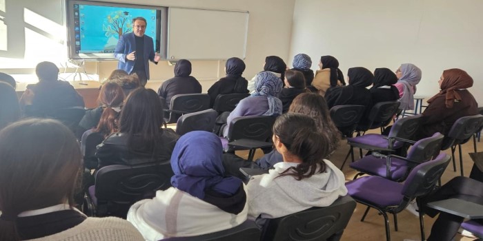 Öğrenciler bilinçli enerji tüketimi hakkında bilgilendirildi