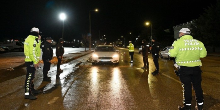 Adıyaman'da 2 bin 158 kişiye kimlik kontrolü yapıldı