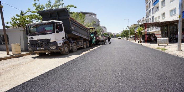 Kahta'da modern ve güvenli yol çalışmaları devam ediyor