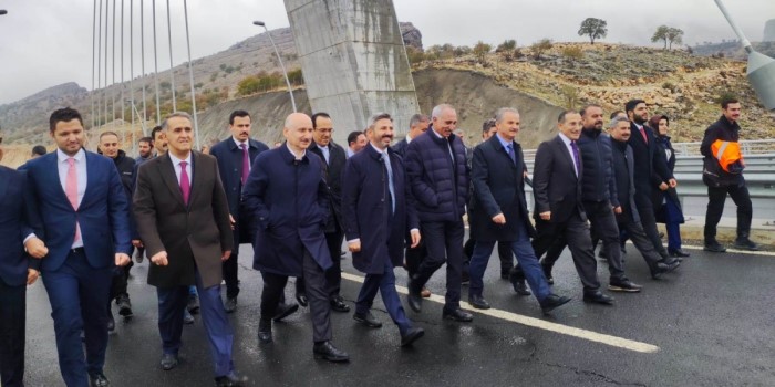 Bakan Karaismailoğlu, Nissibi Köprüsü'nde incelemede bulundu