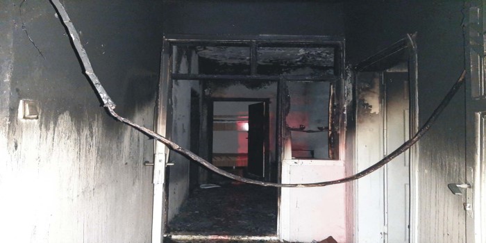 Kahta'da bir ikamette çıkan yangında ev kullanılamaz hale geldi