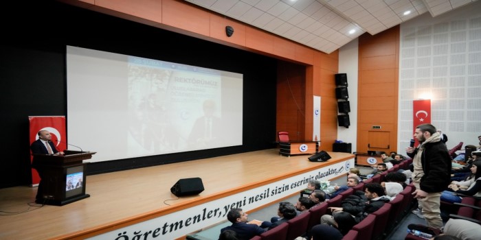 Rektör Keleş, uluslararası öğrencilerle buluştu