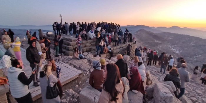 Nemrut’taki turizm hareketliliği esnafın yüzünü güldürdü