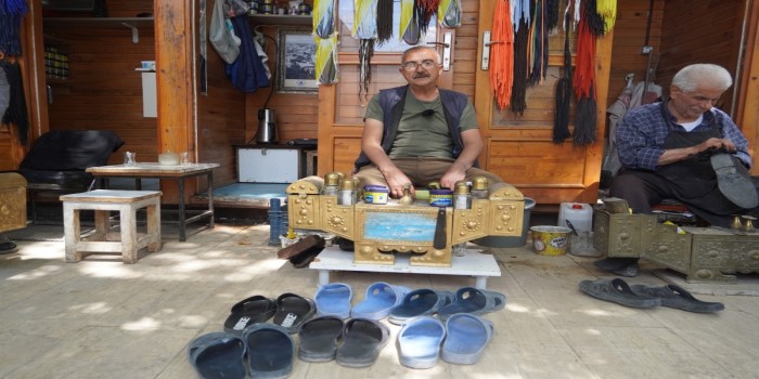 Ayakkabı boyacıları eski günlerini arıyor