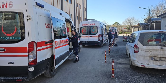 Olay yerine giden polis ekibi kaza yaptı: 5 yaralı
