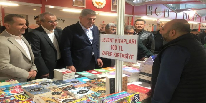 Milletvekili Şan, Kahta Kitap Fuarı’nı ziyaret etti