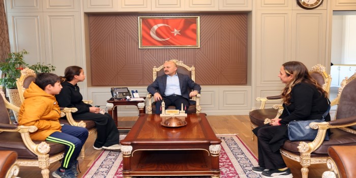 Vali Osman Varol, vatandaşların sorunlarını dinledi