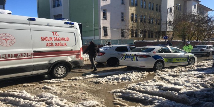 Kahta’daki bıçaklı kavgada bir kişi ağır yaralandı