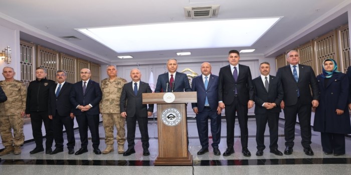 Bakan Yerlikaya: ‘Adıyamanlılar ata yurdunu terk etmedi’