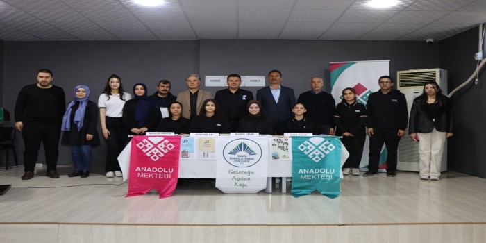 Kahta’da ‘Bozkırın Bilgesi Aytmatov’ paneli düzenlendi