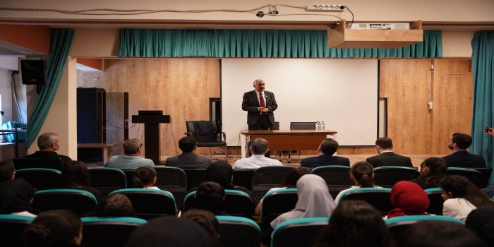 Kahta’da öğrencilerin kariyer ve hedefleri için söyleşi düzenlendi